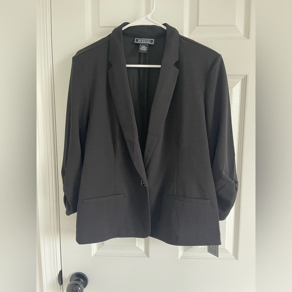 NWT NYC Women's Elegant Black Blazer